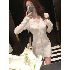 批发法式小香风长袖针织连衣裙子女收腰气质设计高级感V领短裙<b class='q'>秋</b>冬季