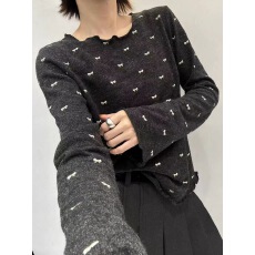 批发欧洲站2025冬季新款磨毛内搭小众蝴蝶结印花长袖打底衫<b class='q'>T</b><b class='q'>恤</b>女