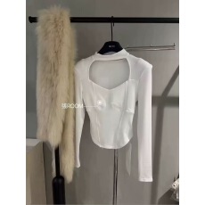 2025冬季新款纯欲辣妹挂脖镂空V领长袖T恤女植绒加厚打底上衣