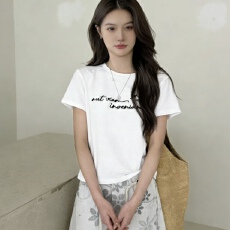 批发字母印花短袖t恤女2026新款夏季圆领正肩修身上衣体恤潮