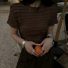 批发2026春夏褶皱设计感修身打底衫<b class='q'>甜美</b>系百搭显瘦短袖T恤女