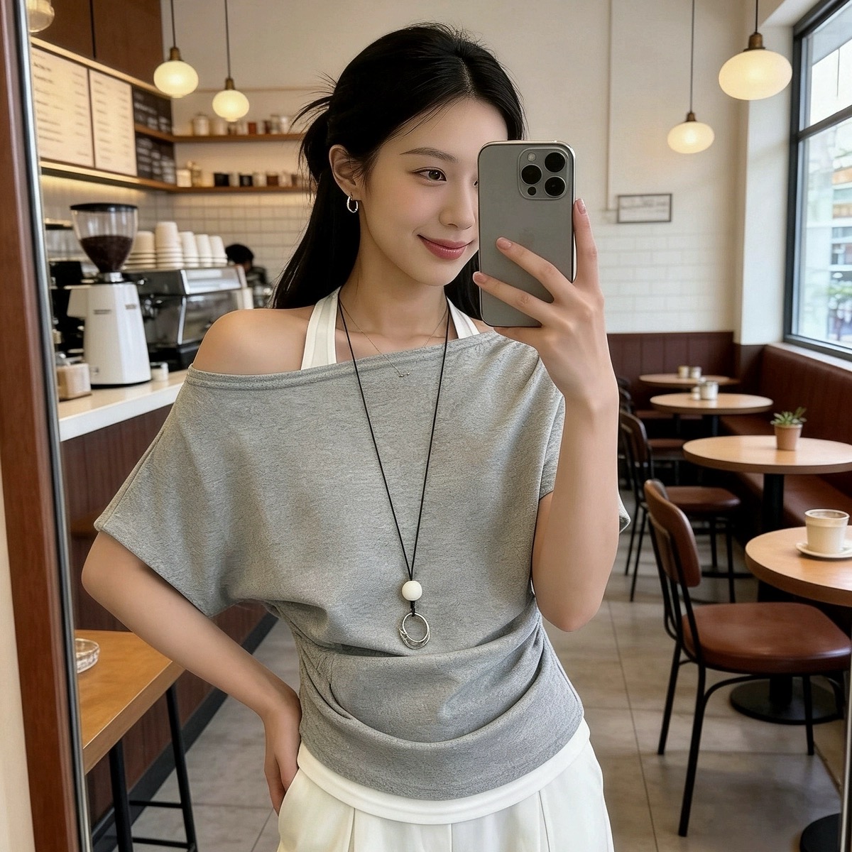 디자인 센스 페이크 레이어드 행침 목 비스듬한 어깨 반팔 티셔츠 여성 여름 새로운 슬림해 보이는 품격 작은 셔츠 연령 감소 맨위 서비스