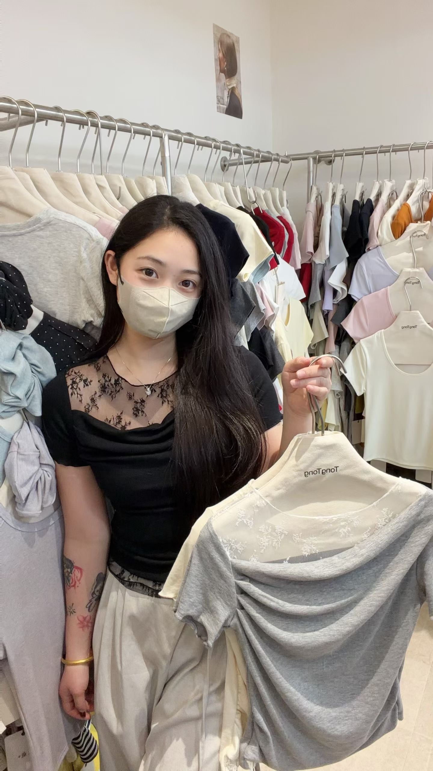 프랑스식 흔들다 칼라 레이스 조각 페이크 레이어드 반팔 티셔츠 여성 여름 휴가 바람 외국 가스 슬림해 보이는 다용도 허리 수축 맨위