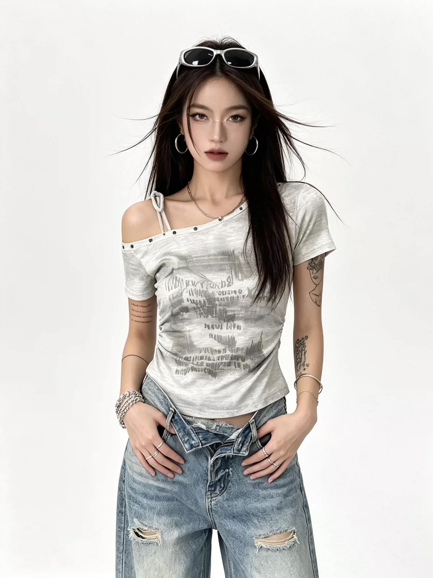 아메리칸 레트로 순수한 욕망 핫걸 비스듬한 어깨 슬립 낙서 프린트 반팔 티셔츠 여성 여름 고유 한 아름다운 ins 맨위
