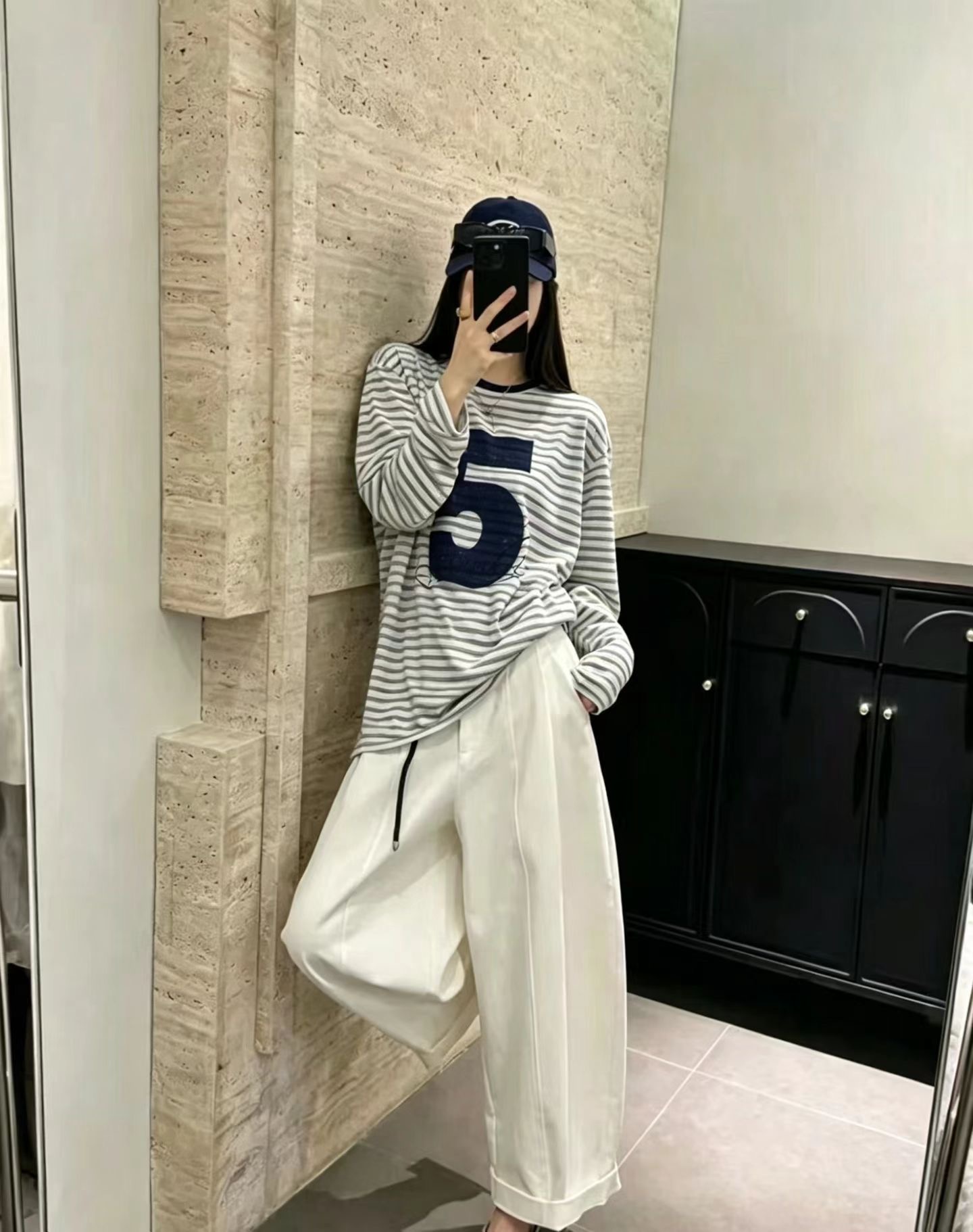 유럽 상품 2026 여름 새로운 한국 스타일 스트라이프 숫자 프린트 긴팔 티셔츠 여성 루즈핏 라운드 넥 자외선 차단 맨위 트렌디