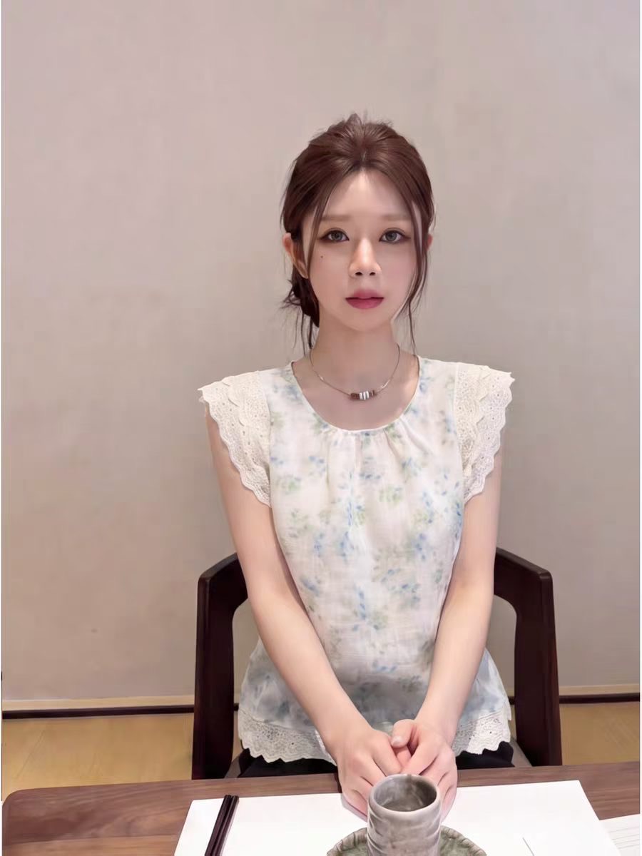 프랑스식 달콤한 스타일 레이스 레이스 민소매 맨위 여성 여름 아름다운 꽃무늬 연령 감소 슬림해 보이는 품격 다용도 셔츠