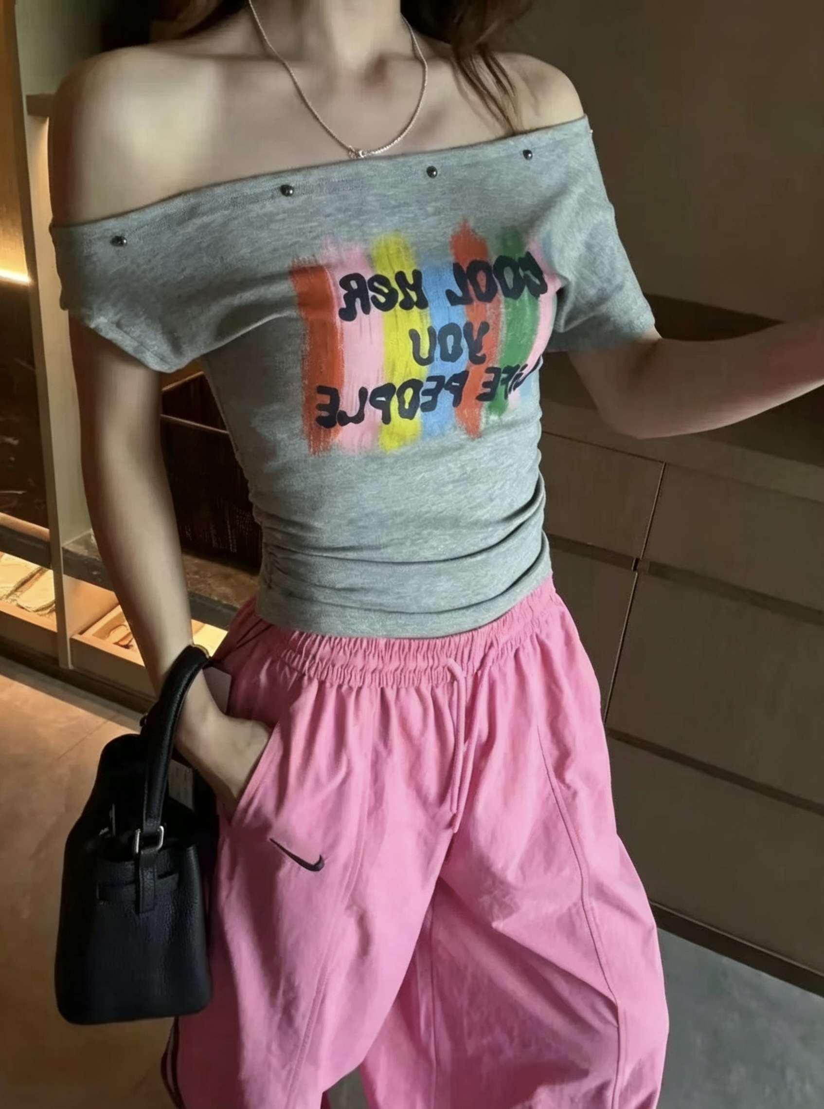 아메리칸 거리 바람 비스듬한 어깨 반팔 티셔츠 여성 여름 다용도 작은 대중 패션 알파벳 프린트 몸매 가꾸기 슬림해 보이는 맨위