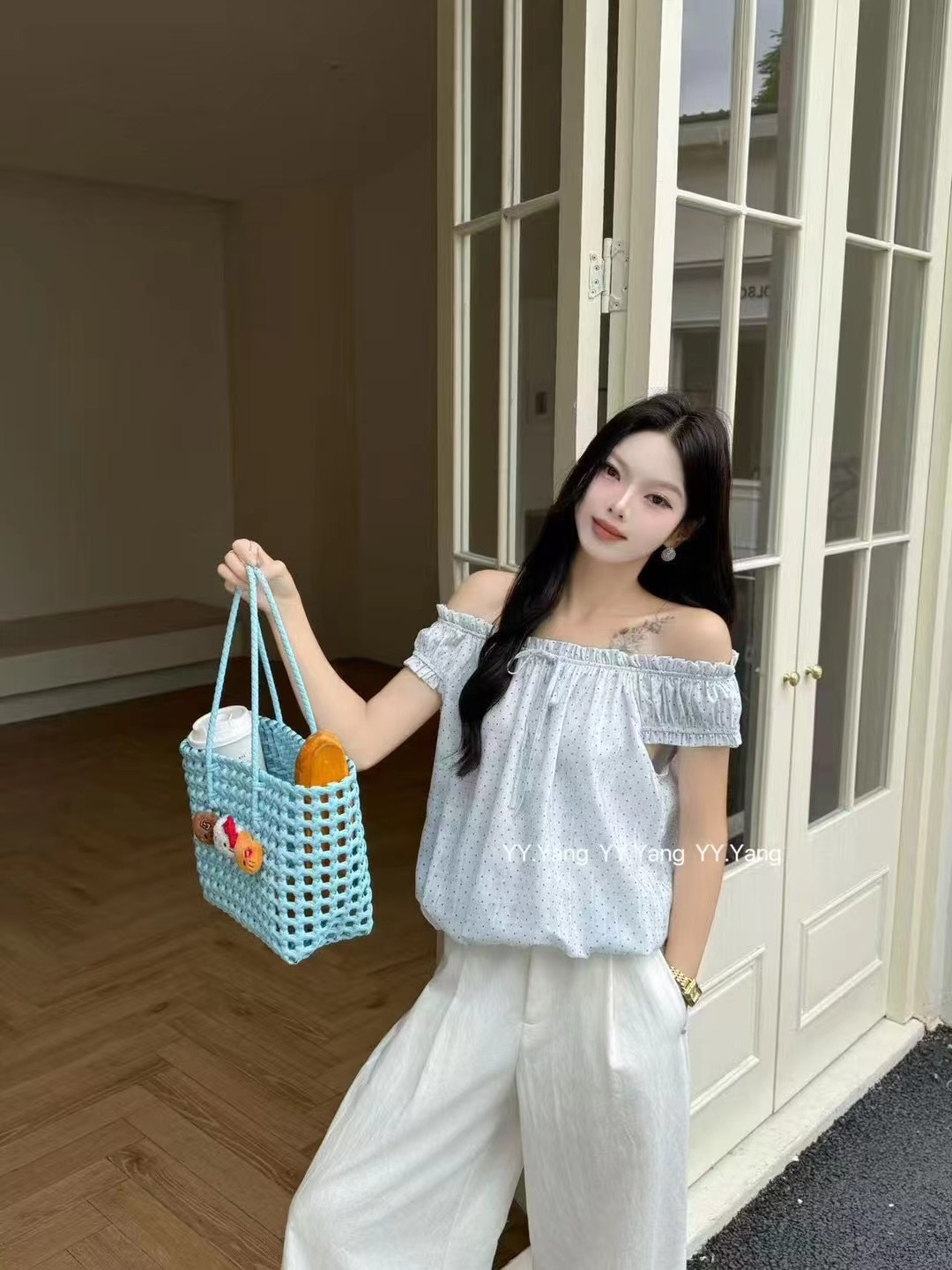 부드러운 바람 프릴 레이스업 작은 날다 소매 꽃무늬 여성 셔츠 여름 2026 패션 연령 감소 루즈핏 표지 고기 맨위