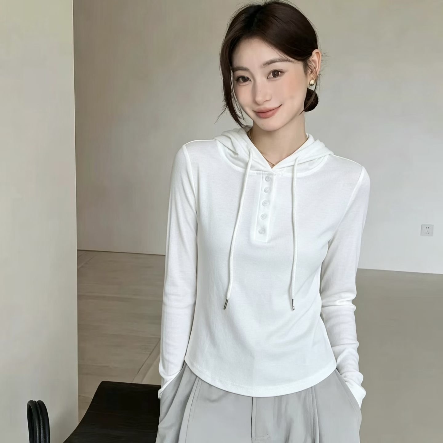 BY31748# 连帽衫纽扣立裁套头上衣连帽打底女秋冬 服裝批發女裝批發服飾貨源