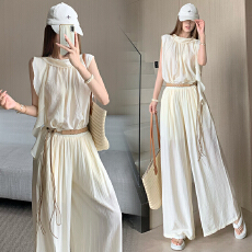 批发度假风高级感套装女夏季温柔风飘带纯色无袖上衣显瘦阔腿裤两件套