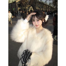 批发高级感<b class='q'>甜美</b>气质仿狐狸毛外套女短款加厚休闲年轻款毛毛绒棉服大衣