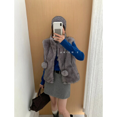 批发2025年秋季新款<b class='q'>韩版</b>设计感小众百搭无袖皮毛一体双面穿马甲外套女