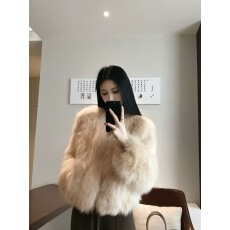 批发环保皮草仿整皮狐狸腹毛皮草年轻款毛毛<b class='q'>短</b>款<b class='q'>外套女</b>