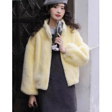 批发安雅忆之多彩系列皮毛一体外套女2025新款冬季短款仿皮草独特漂亮