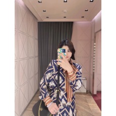 批发薛之谦同款老钱马头定位印花绸缎领结衬<b class='q'>衫</b>女2026长袖翻领丝滑衬<b class='q'>衣</b>
