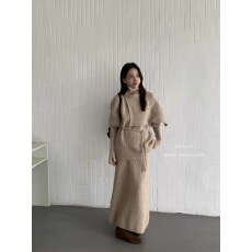 批发OUTLOOK2025<b class='q'>秋</b>冬新款韩系宽松显瘦毛衣套装裙女四件套配围脖袖套