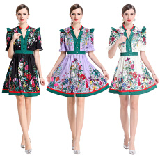 批发实拍-时尚复古V领喇叭<b class='q'>短袖</b>开衫多扣印花连衣裙