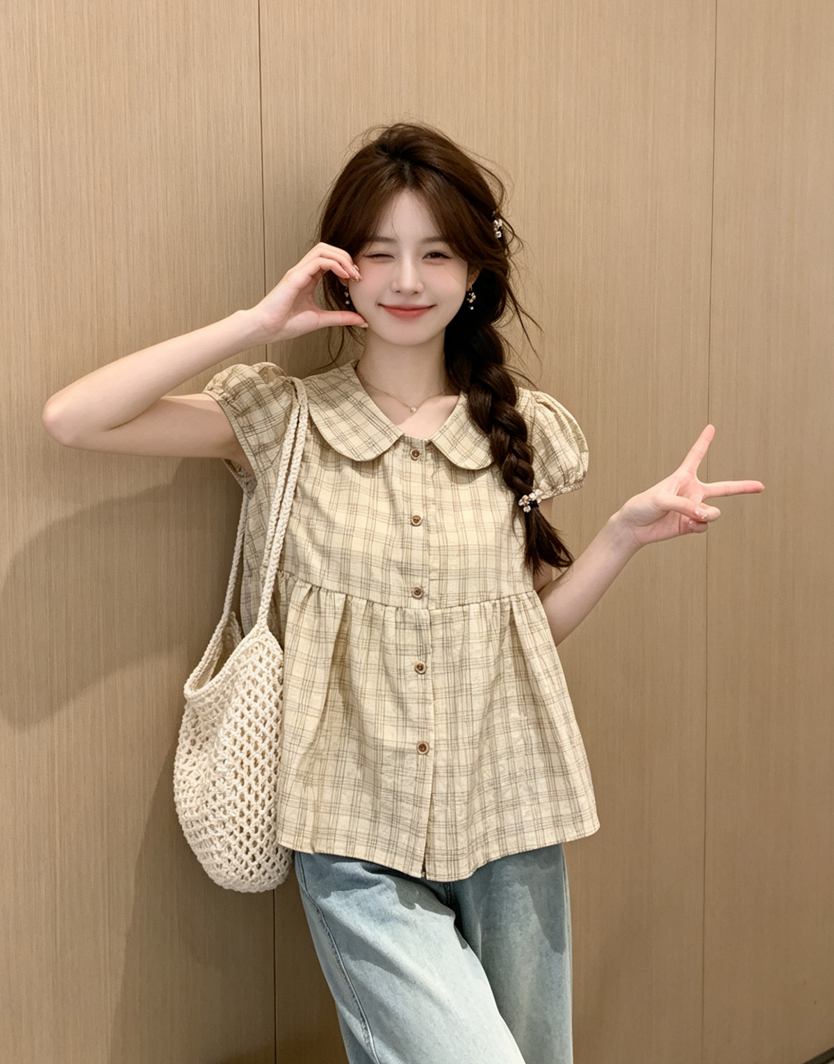 한 부서 체크무늬 베이비 칼라 거품 소매 반팔 셔츠 여름 새로운 2026 학원 스타일 귀여운 루즈핏 슬림해 보이는 맨위