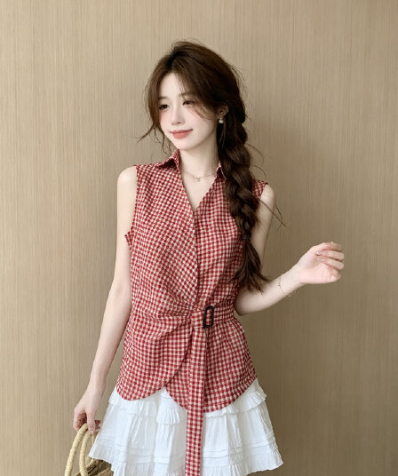 항구 바람 레트로 체크무늬 스탠드 칼라 셔츠 2026 여름 새로운 프랑스식 V넥 불규칙 스트랩 허리 수축 맨위 여성