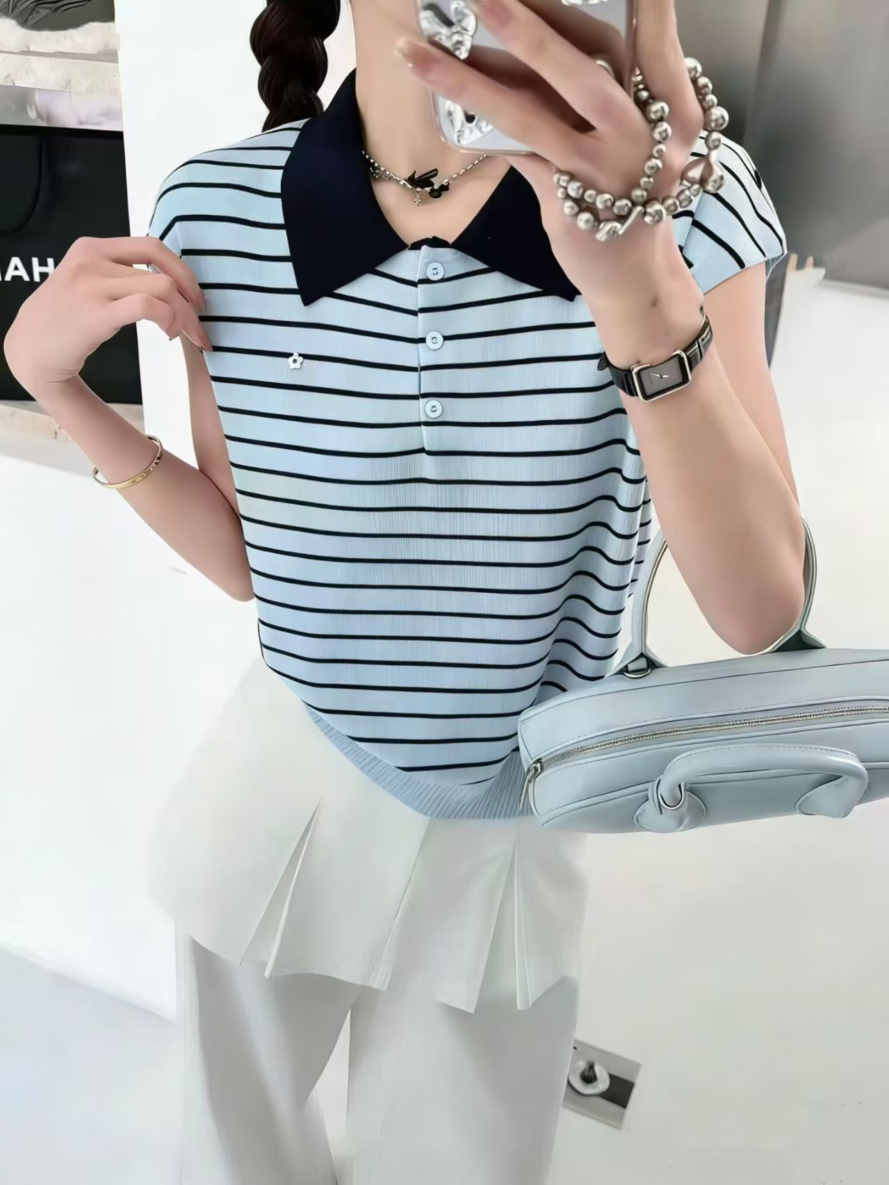 여름 흑백 줄무늬 POLO 칼라 얼음 실크 니트 반팔 티셔츠 여성 2026 새로운 얇은 스타일 Feifei 소매 맨위