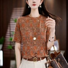 批发2026新款时尚百搭气质宽松减龄<b class='q'>短袖</b>上衣打底半袖显瘦打底