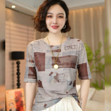 批发双层<b class='q'>网纱</b>夏季新款高级感遮肉显瘦时尚圆领百搭印花短款中袖<b class='q'>上衣</b>