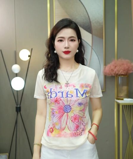 이중층 망사 패션 외국 가스 엄마 반팔 티셔츠 여성 새로운 여름 작은 셔츠 몸매 가꾸기 슬림해 보이는 프린트 맨위