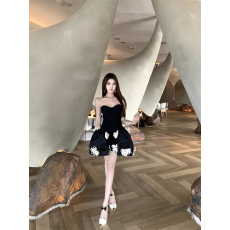 批发生日party小礼服<b class='q'>高端</b>轻奢小众在逃公主蓬蓬裙重工黑色抹胸<b class='q'>连衣裙</b>