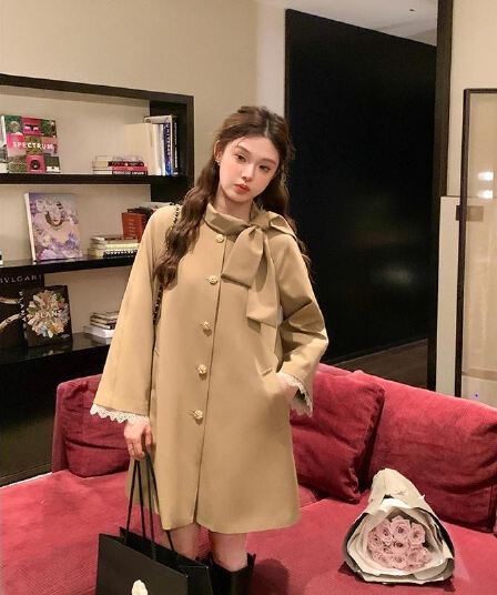 영국식 바람 천 골드 나비 매듭 스탠드 칼라 재킷 재킷 여성 의류 가을 새로운 작은 키 중간 길이 카키 색 코트