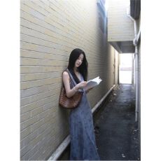 批发茶歇法式蕾丝<b class='q'>拼接</b>V领碎花<b class='q'>连衣裙</b>女夏季气质收腰无袖背心A字裙长裙