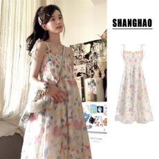 批发甜美复古温柔碎花吊带<b class='q'>连衣裙</b>夏季气质收腰可爱少女海边度假小<b class='q'>清新</b>