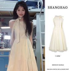 批发法式浪漫挂脖<b class='q'>连衣</b>裙子女夏季海边度假风名媛吊带无袖沙滩仙气<b class='q'>长裙</b>