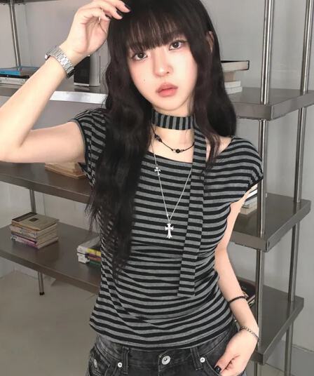 제직 기사 오프숄더 리본 디자인 스트라이프 반팔 티셔츠 여성 핫걸 슬림해 보이는 허리 수축 다용도 맨위