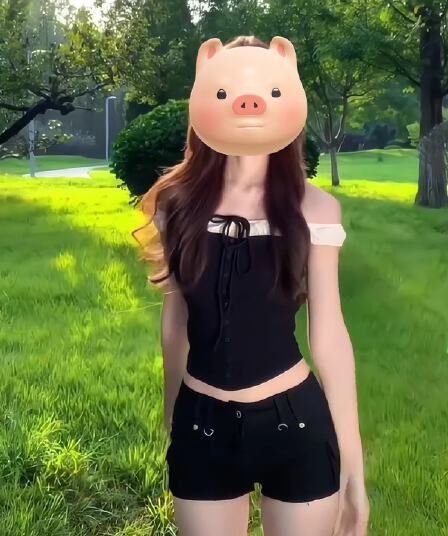 달콤한 핫걸 아메리칸 레트로 흑인과 백인 패치워크 오프숄더 반팔 티셔츠 여성 여름 새로운 핫걸 섹시함 맨위