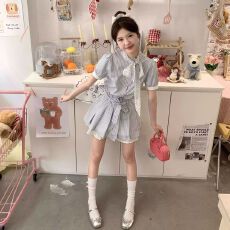 批发韩系学院风蓝白条纹<b class='q'>衬衫</b>连衣裙女夏季巨好看miu系<b class='q'>蝴蝶结</b>收腰裙子