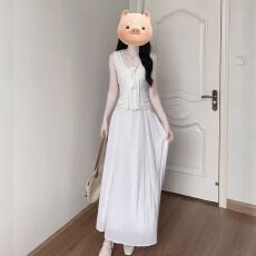 批发蕾丝花朵V领法式无袖<b class='q'>连衣裙</b>女夏季白色修身a字长裙设计感小众裙子
