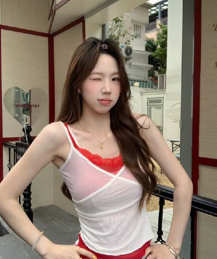 순수한 욕망 핫걸 스택 착용 페이크 레이어드 레이스 캐미솔 여름 외출용 새로운 고유 한 슈퍼 잘 생긴 민소매 맨위