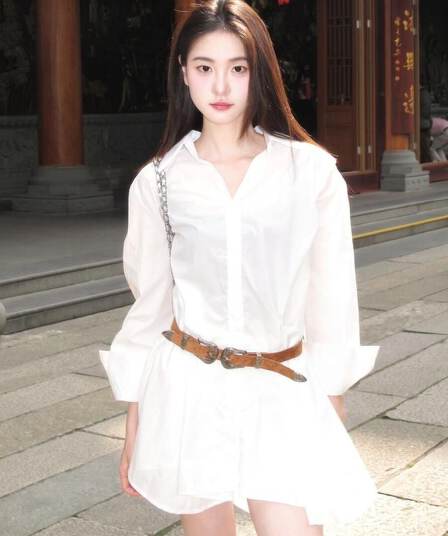 프랑스식 화이트 폴로 칼라 긴팔 셔츠 드레스 반바지 세트 여성 디자인 센스 치마