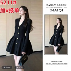 批发大码胖mm法式高级感千金风黑色v领连衣裙秋冬新款<b class='q'>轻熟</b>优雅短裙子
