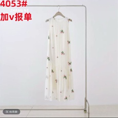 批发ZHANG NE】夏季新款天丝草莓刺绣休闲显瘦连衣裙