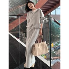 批发复古灰色运动卫衣套装女秋季新款极简休闲风连帽上衣半身裙两件套