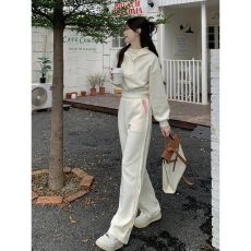 批发高级感奶系连帽卫衣运动休闲套装女秋洋气减龄阔腿裤小香风两件套