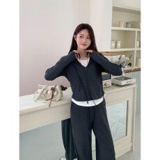 批发灰色超火连帽<b class='q'>卫衣</b>休闲运动套装<b class='q'>女</b>春秋高级感大方得体两件套爆款