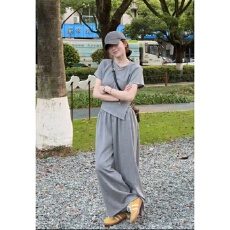 批发韩系<b class='q'>运动</b>套装女夏季时尚减龄显瘦不规则短款短袖阔腿裤休闲两件套