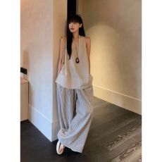 批发法式<b class='q'>气质</b>休闲<b class='q'>运动服</b>套装女夏季高级感无袖V领上衣条纹长裤两件套
