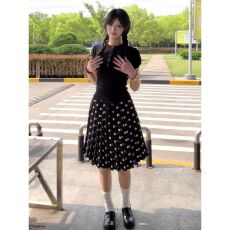批发韩系黑色排扣设计针织短袖T恤女夏季高腰显瘦波点a字半身裙两件套