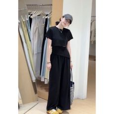 批发韩系减龄<b class='q'>时尚</b>套装女夏季简约不规则短袖t恤宽松休闲阔腿裤两件套