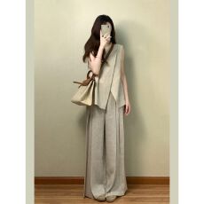批发慵懒风<b class='q'>运动服</b>套装女夏季宽松时尚高级感马甲上衣阔腿裤休闲两件套