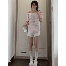 批发韩系减龄休闲运动套<b class='q'>装</b><b class='q'>女</b>夏季斜肩字母宽松短袖T恤显瘦短裤两件套
