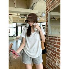 批发宽松显瘦运动套<b class='q'>装</b><b class='q'>女</b>夏季V领上衣短袖纯棉韩版学生休闲两件套短裤